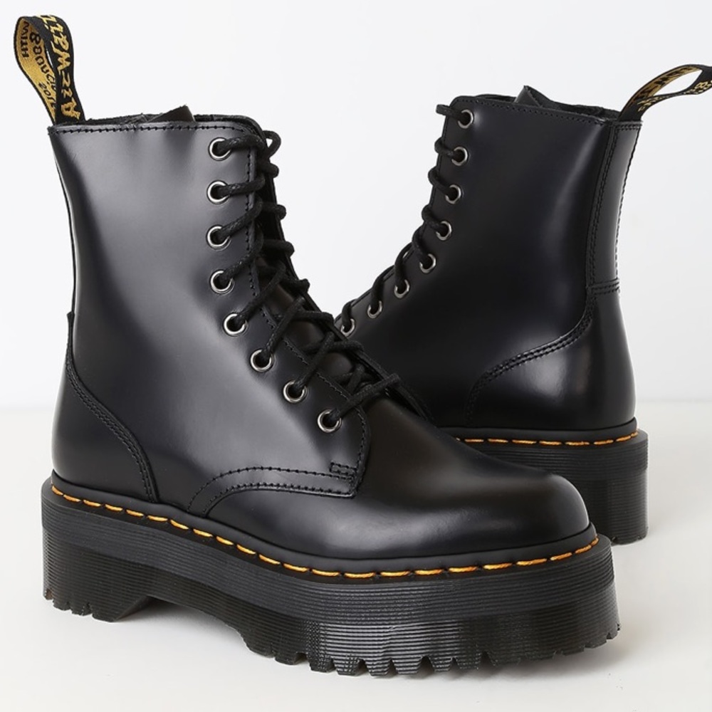 BRAND NEW STILL IN BOX PLATFORM BOOT